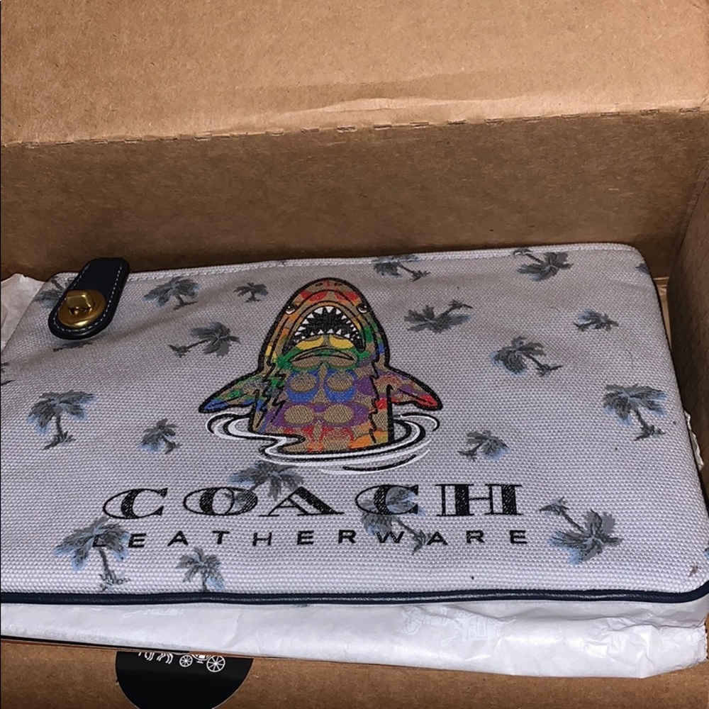 Pouch